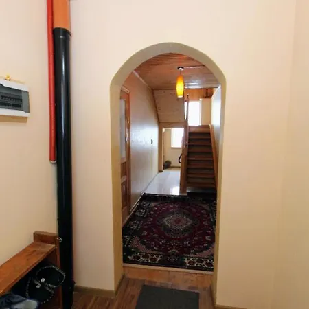 Apartment багрівчанка